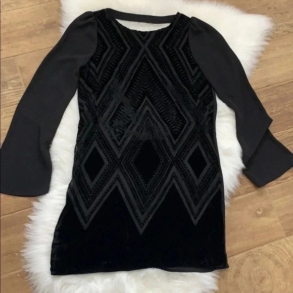 Express Open Back Long Sleeve Velvet Dress - Picture 3 of 5